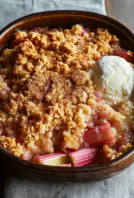 Old-Fashioned Rhubarb Crumble