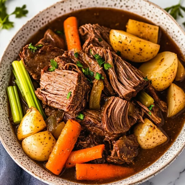 Easy Slow Cooker Pot Roast Recipe With Vegetables
